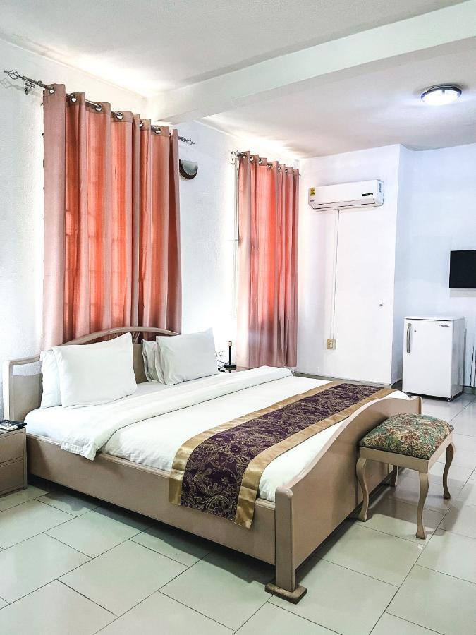Hill View Hotel Mccarthy Hills Botianaw Kültér fotó
