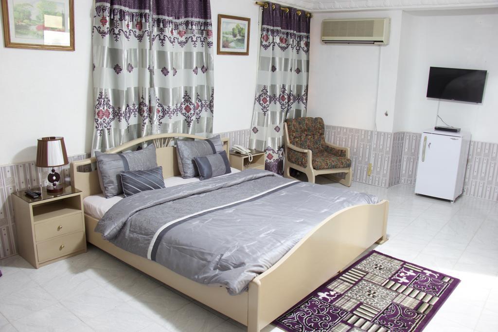 Hill View Hotel Mccarthy Hills Botianaw Kültér fotó