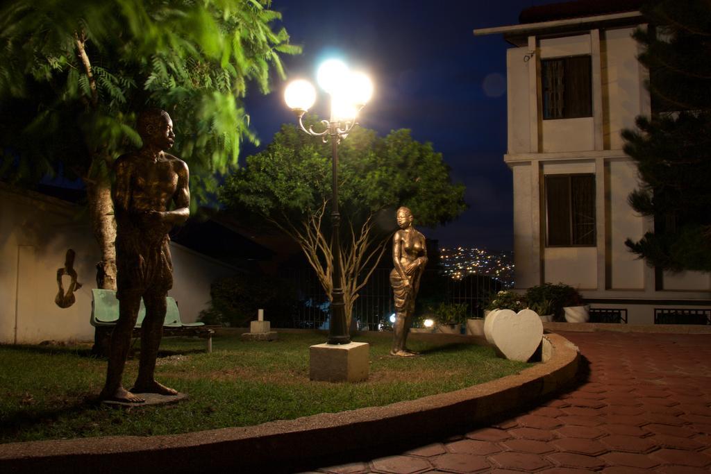 Hill View Hotel Mccarthy Hills Botianaw Kültér fotó