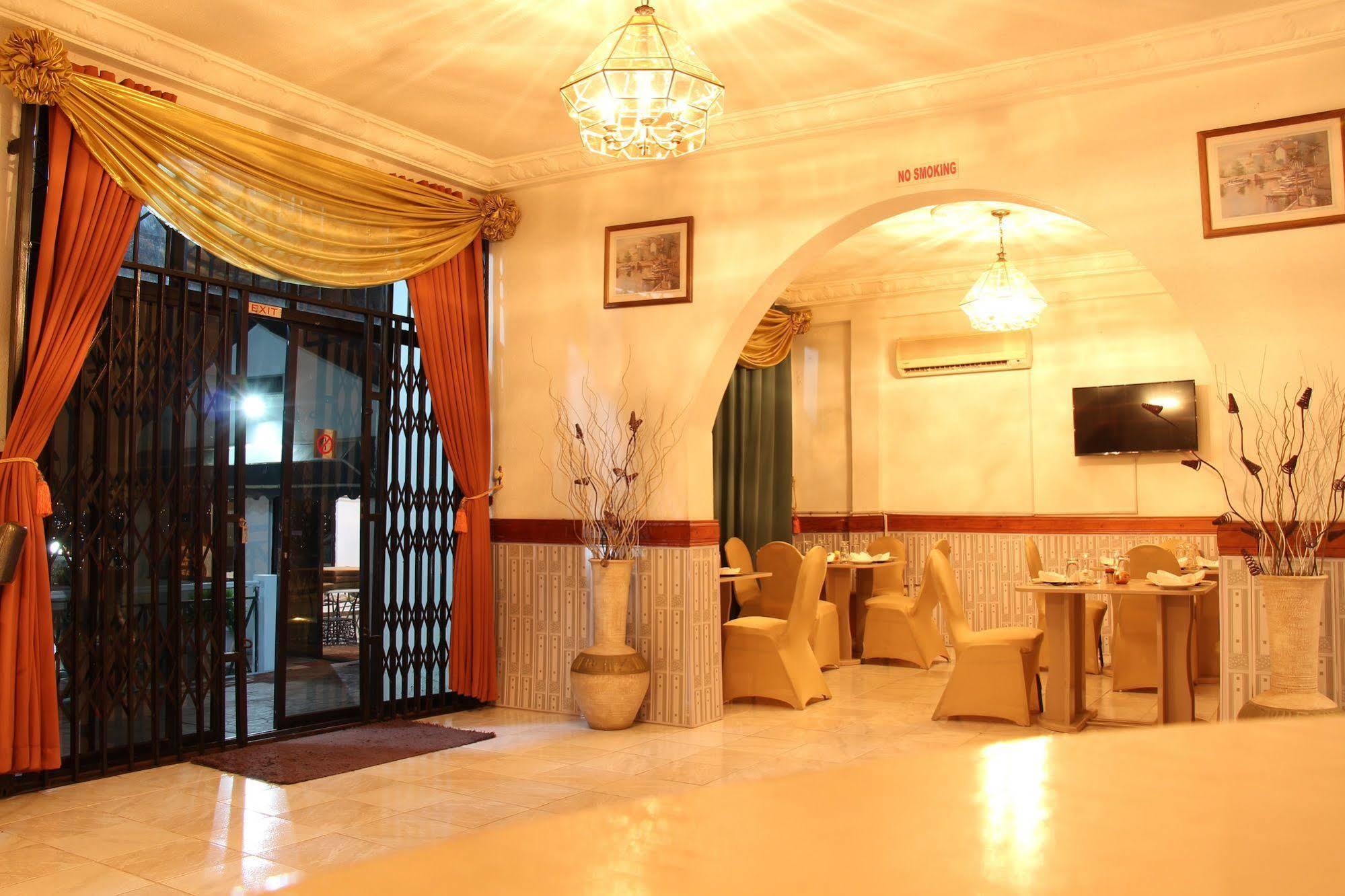 Hill View Hotel Mccarthy Hills Botianaw Kültér fotó
