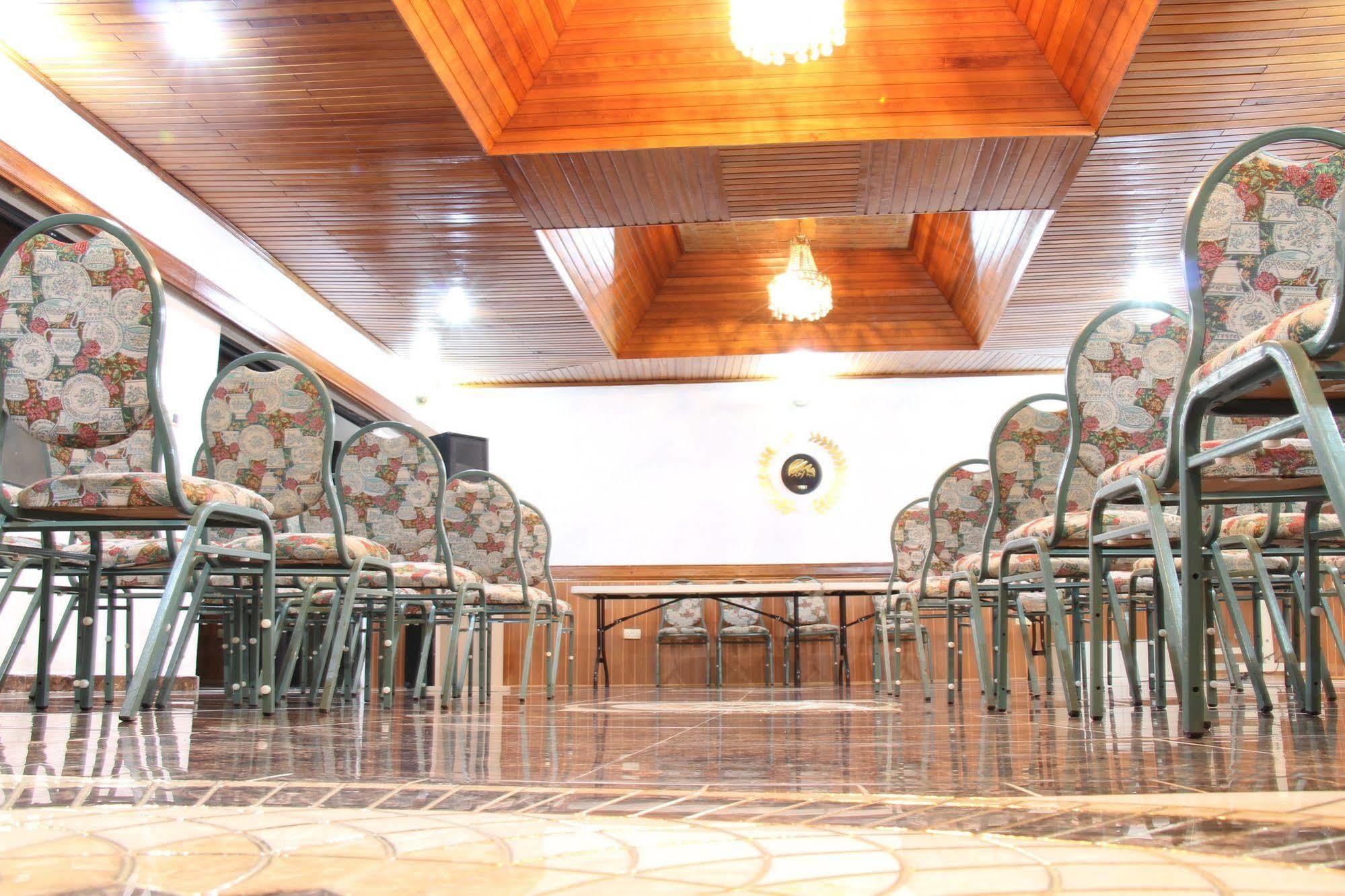 Hill View Hotel Mccarthy Hills Botianaw Kültér fotó