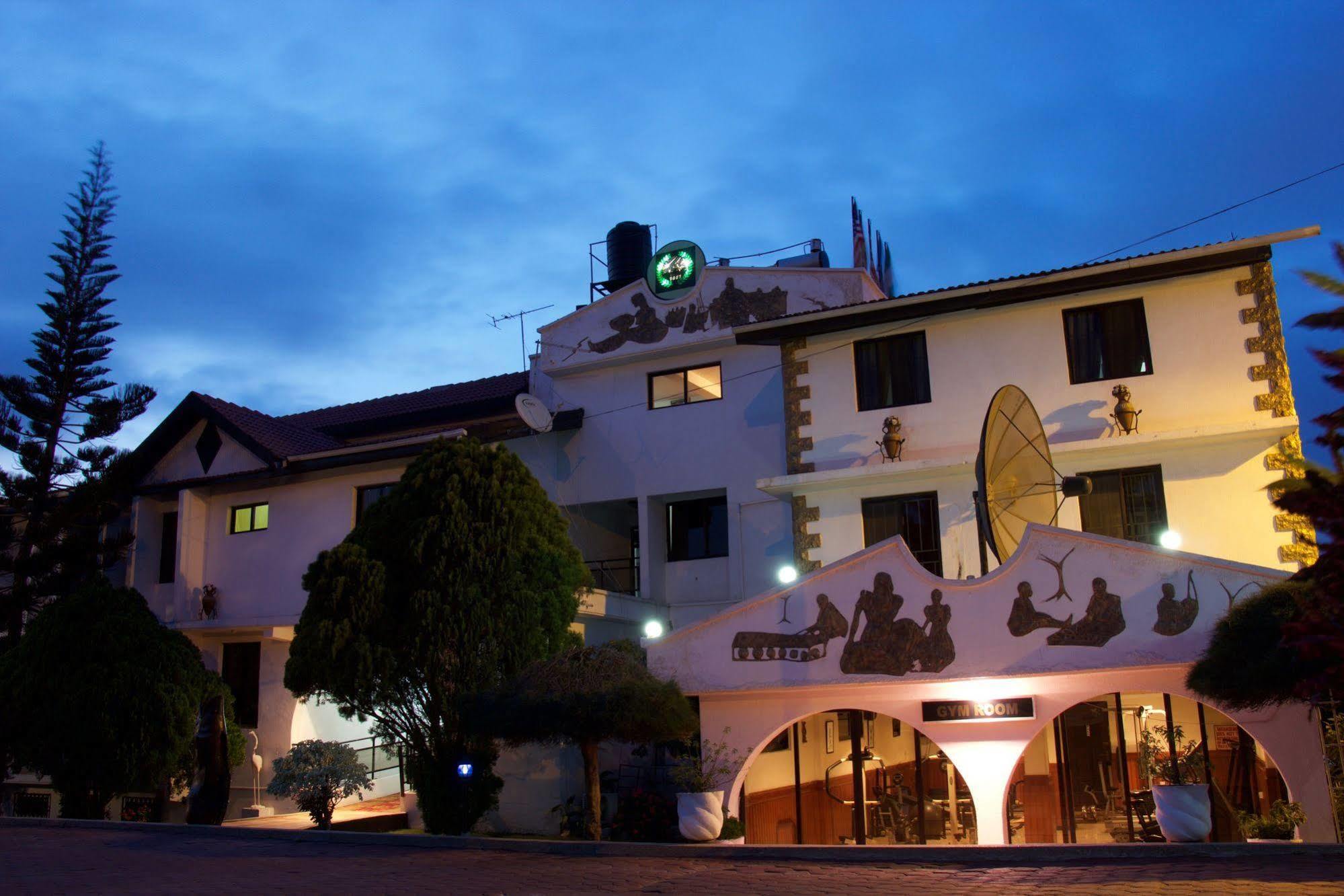 Hill View Hotel Mccarthy Hills Botianaw Kültér fotó